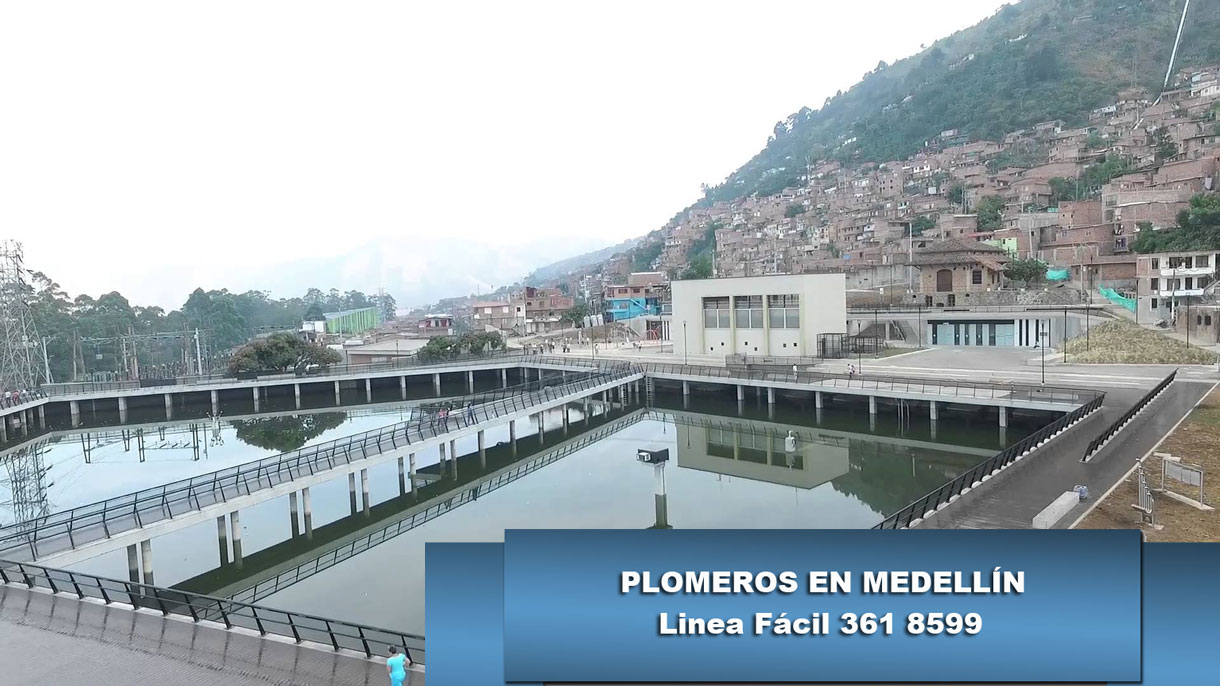 Desinundaciones en Manrique Medellín Desinundaciones en Manrique Medellín